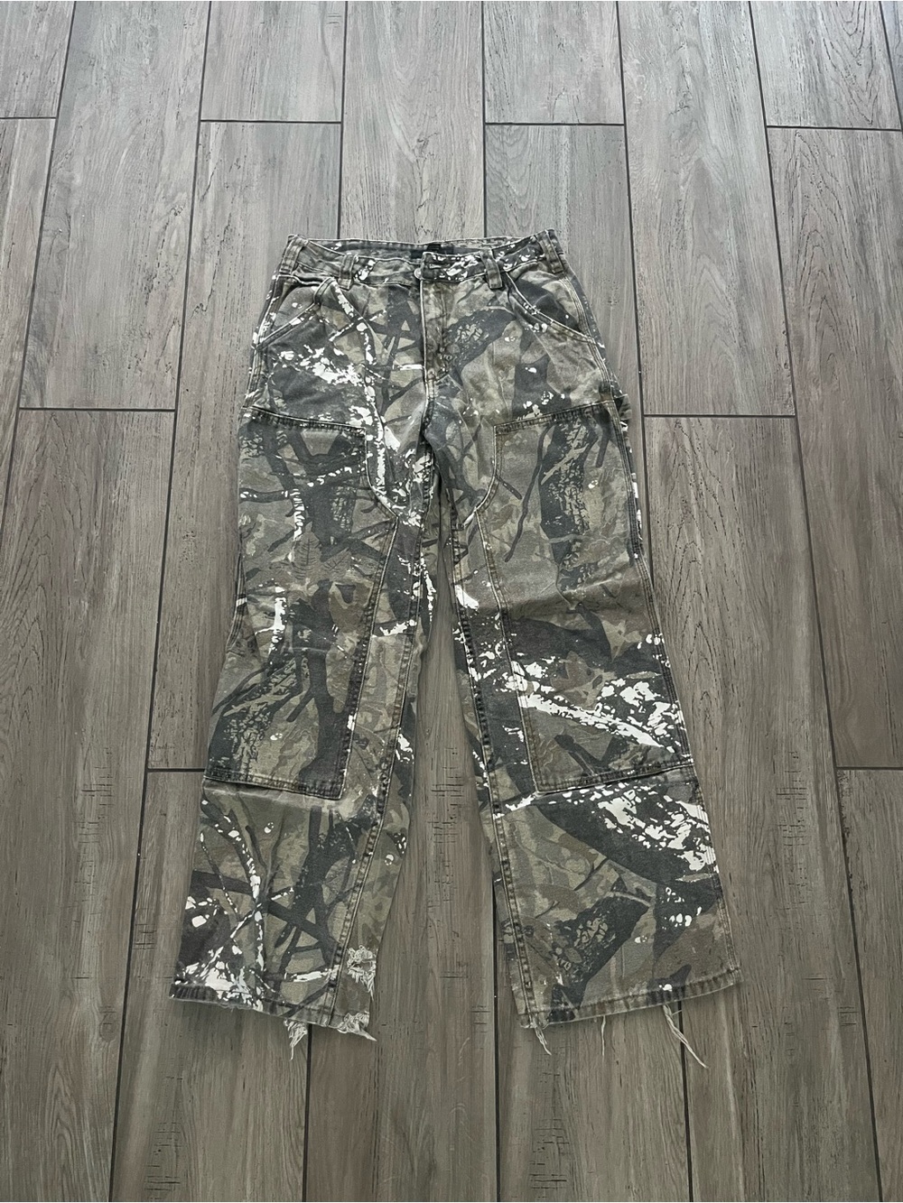Forever 21 Men's Camouflage Cargo Pants in Gray and Olive